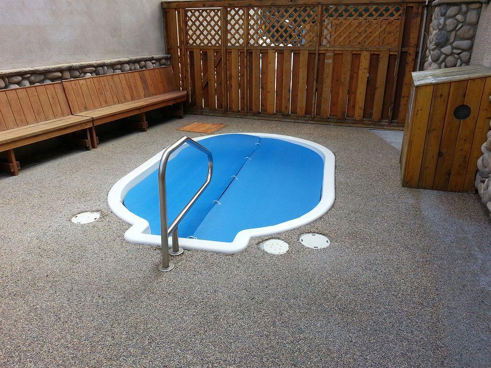 Inn Of The Rockies 坎莫尔 外观 照片