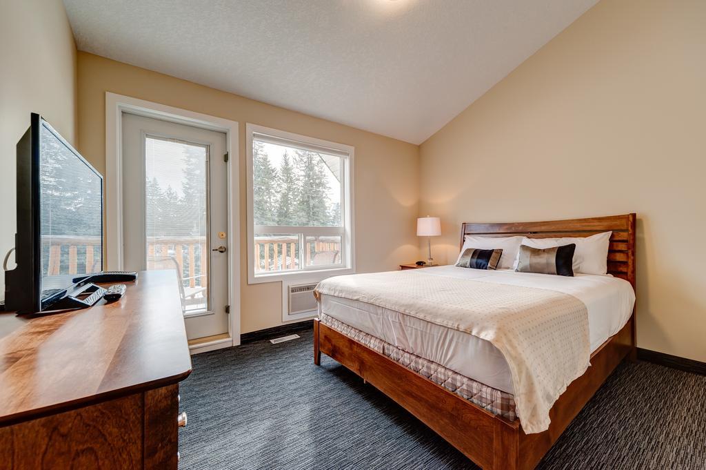 Inn Of The Rockies 坎莫尔 外观 照片