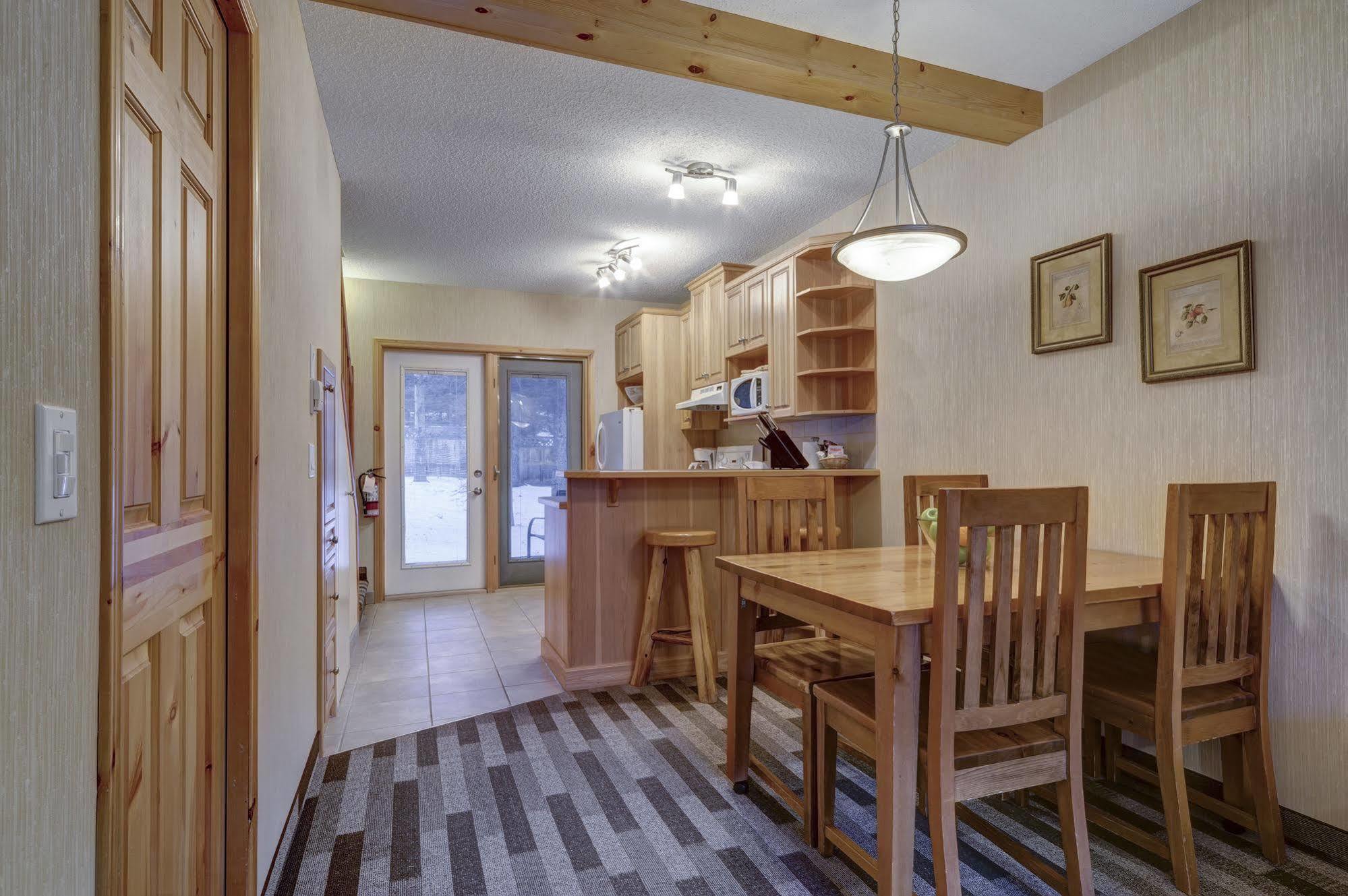 Inn Of The Rockies 坎莫尔 外观 照片
